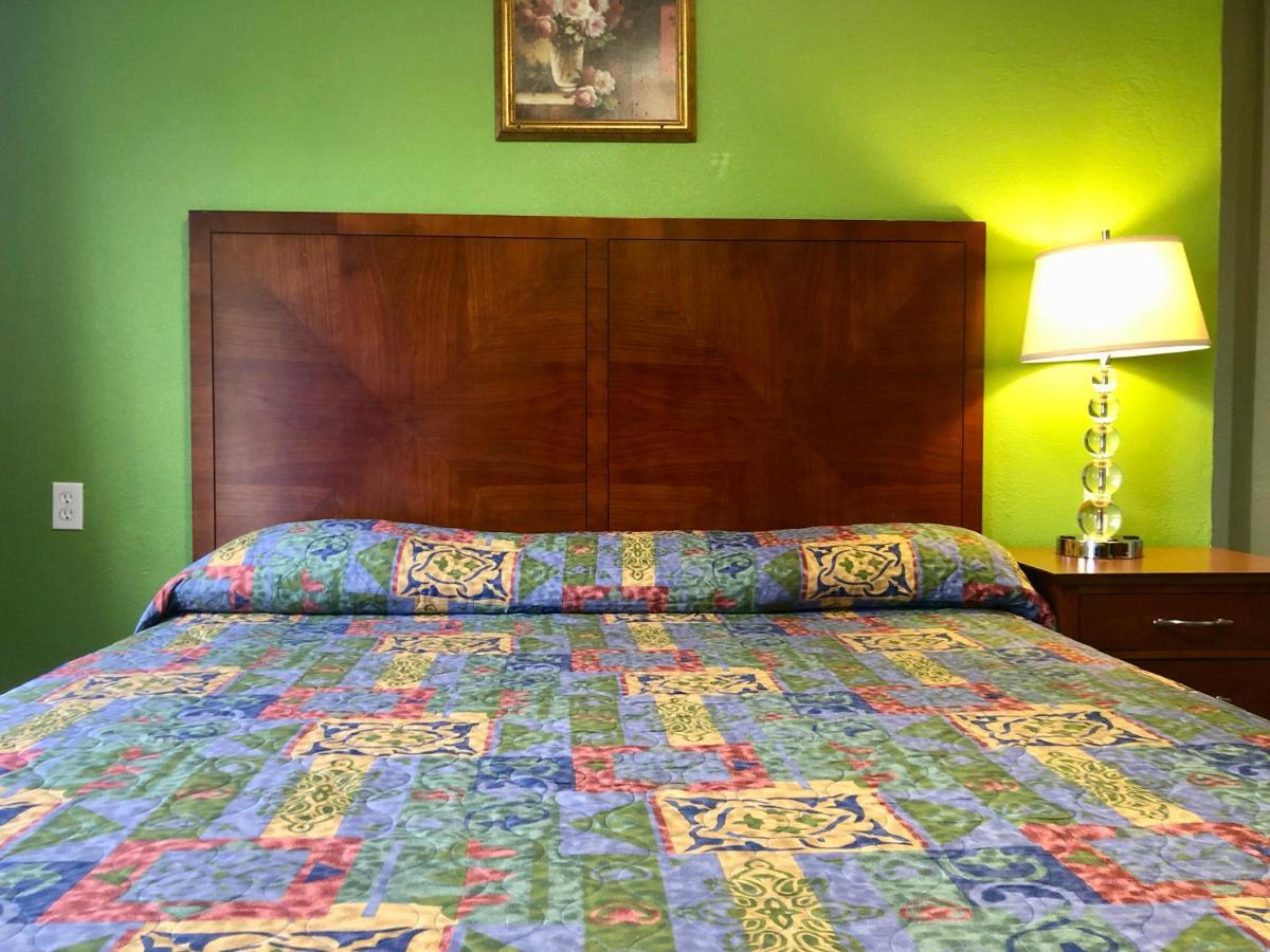 La Petite Rouge Motel San Diego Bagian luar foto
