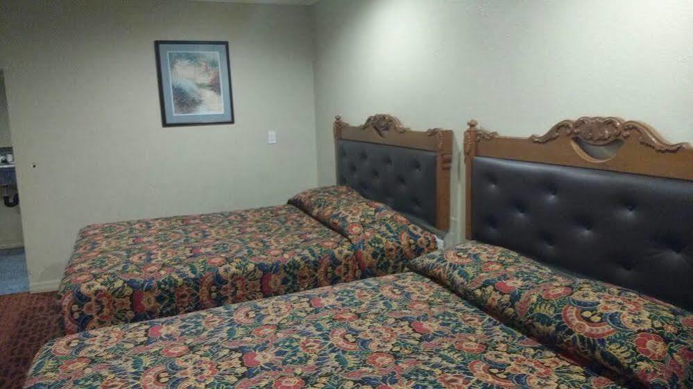 La Petite Rouge Motel San Diego Bagian luar foto